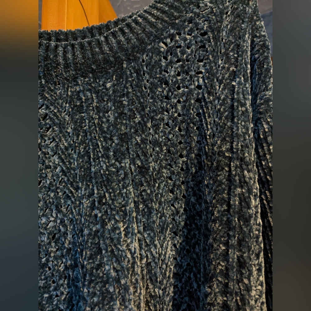 Blue Maurices Sweater - Picture 2 of 5
